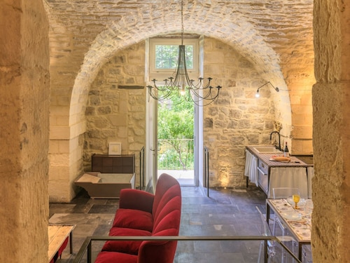 Wohnung 'Casa del Pozzo' mit Terrasse by Interhome