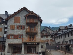Exterior - Appartement mit Terrasse by Interhome (Anciles)