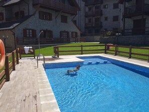 Pool - Appartement mit Terrasse by Interhome (Anciles)