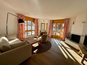 TV, fireplace - Planüra 21 by Interhome (Maloja)