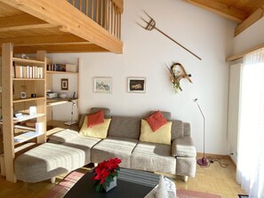 TV - Fanzögna 25 by Interhome (Celerina)