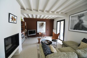 TV connectée, cheminée