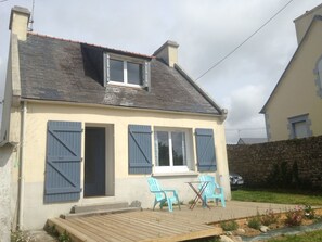 Exterior - Tolles Ferienhaus in Esquibien mit Großem Garten by Interhome (Esquibien)