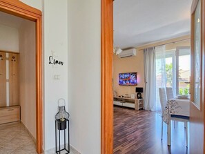 Interior - Wunderschönes Appartement in Bužinija mit Schöner Terrasse by Interhome (Buzinija)