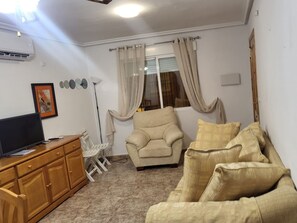 TV - Vao Ferienvermietung - Santiago De la Ribera by Interhome (Santiago de la Ribera)