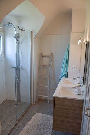 Towels - Villa mit großem Grundstück direkt am Mer by Interhome (Concarneau)