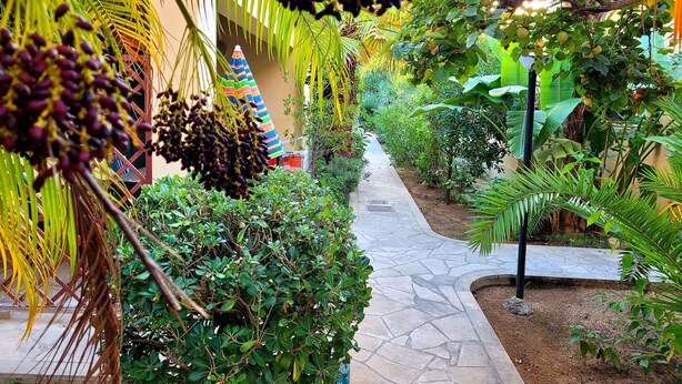 Property grounds - Schöner Bungalow direkt am Sandstrand auf Sizilien by Interhome (Marina di Modica)