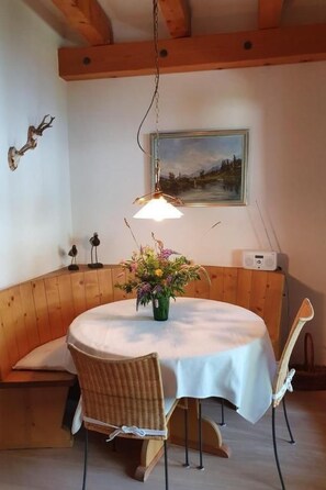 Dining - Chesa Foppas Nr. 7 by Interhome (Sils Maria)