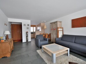 TV - Puoz Fewo Bernina by Interhome (Samedan)