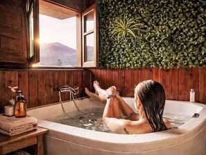 Spa - Berghütte mit Terrasse, Kamin und Jacuzzi by Interhome (San Martin de Teverga)