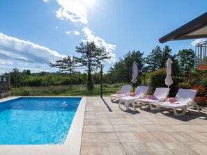 Pool - Haus Orange - Familienfreundliche Lage mit Pool by Interhome (Drenje)
