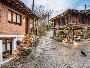 Outdoor dining - Ländliche Wohnung El Carbayu by Interhome (Las Ventas)