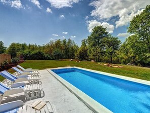 Pool - Romantische Villa mit weitläufigem Garten by Interhome (Pićan)