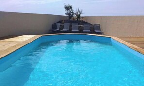 A heated pool - Das Dolmengebäude Clara by Interhome (Plouescat)