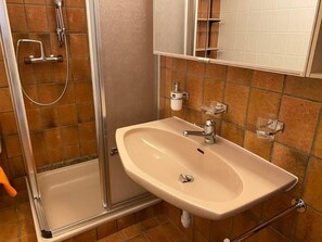 Bathroom - Chesa Florineth2 by Interhome (Samedan)