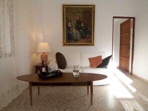 TV - Studio Apartment by Interhome (Sencelles)