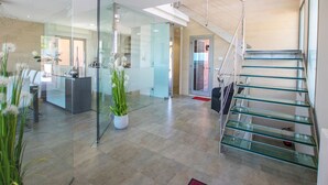 Lobby - Freistehendes Haus direkt am Meer gelegen by Interhome (Son Serra de Marina)