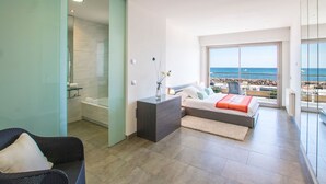 4 bedrooms, Internet - Freistehendes Haus direkt am Meer gelegen by Interhome (Son Serra de Marina)