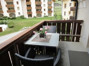 Outdoor dining - Chesa Blais by Interhome (Zuoz)
