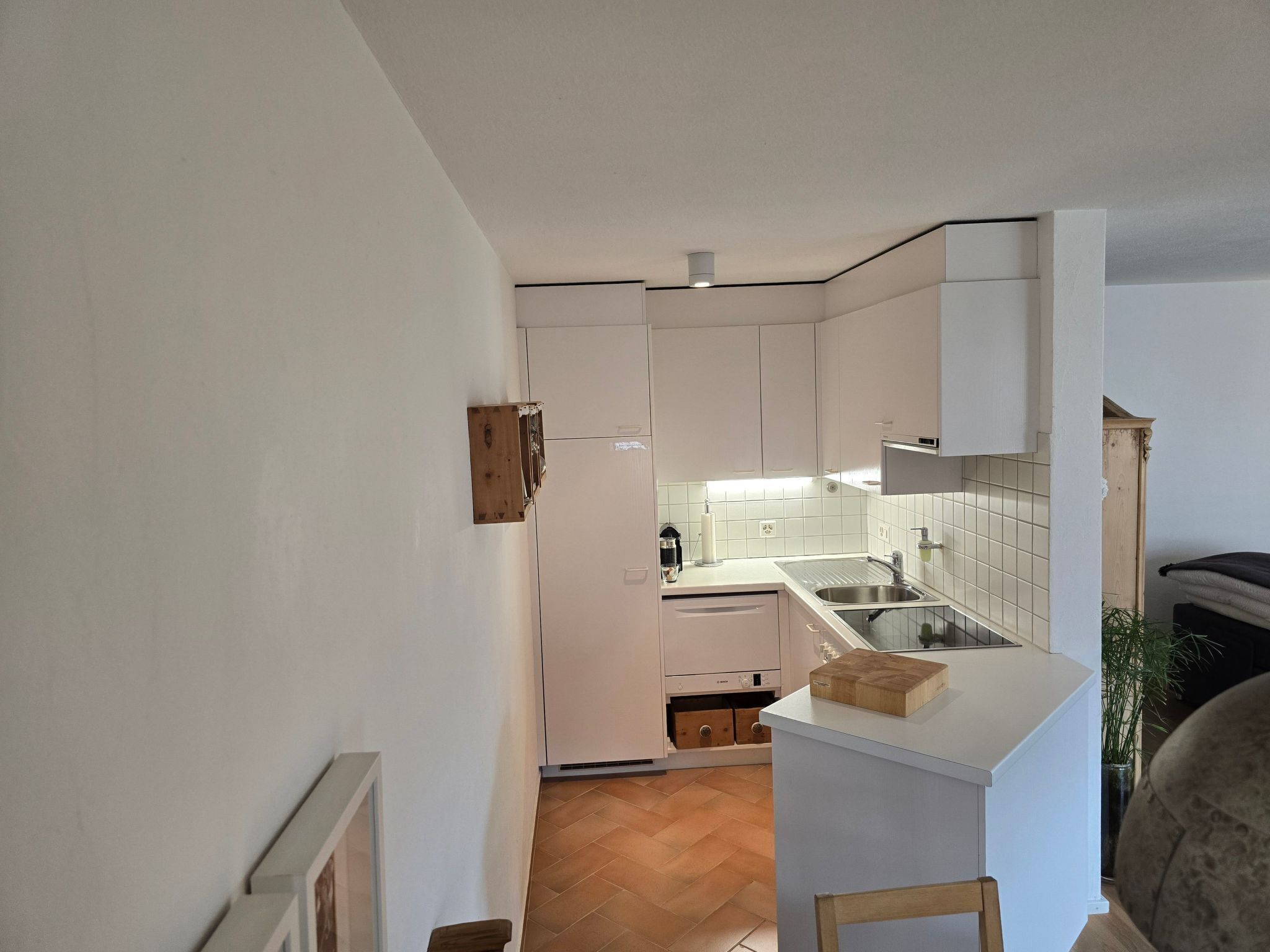 Kühlschrank, Mikrowelle, Ofen, Geschirrspüler