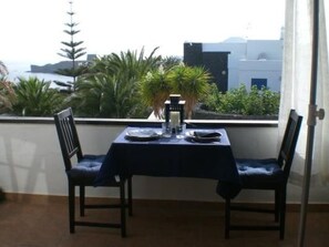 Dining - Schöne Wohnung in Playa Blanca mit Grill, Garten und Terrasse und Neben dem Str by Interhome (Playa Blanca)