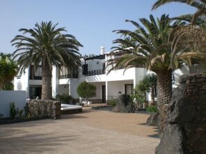 Exterior - Schöne Wohnung in Playa Blanca mit Grill, Garten und Terrasse und Neben dem Str by Interhome (Playa Blanca)