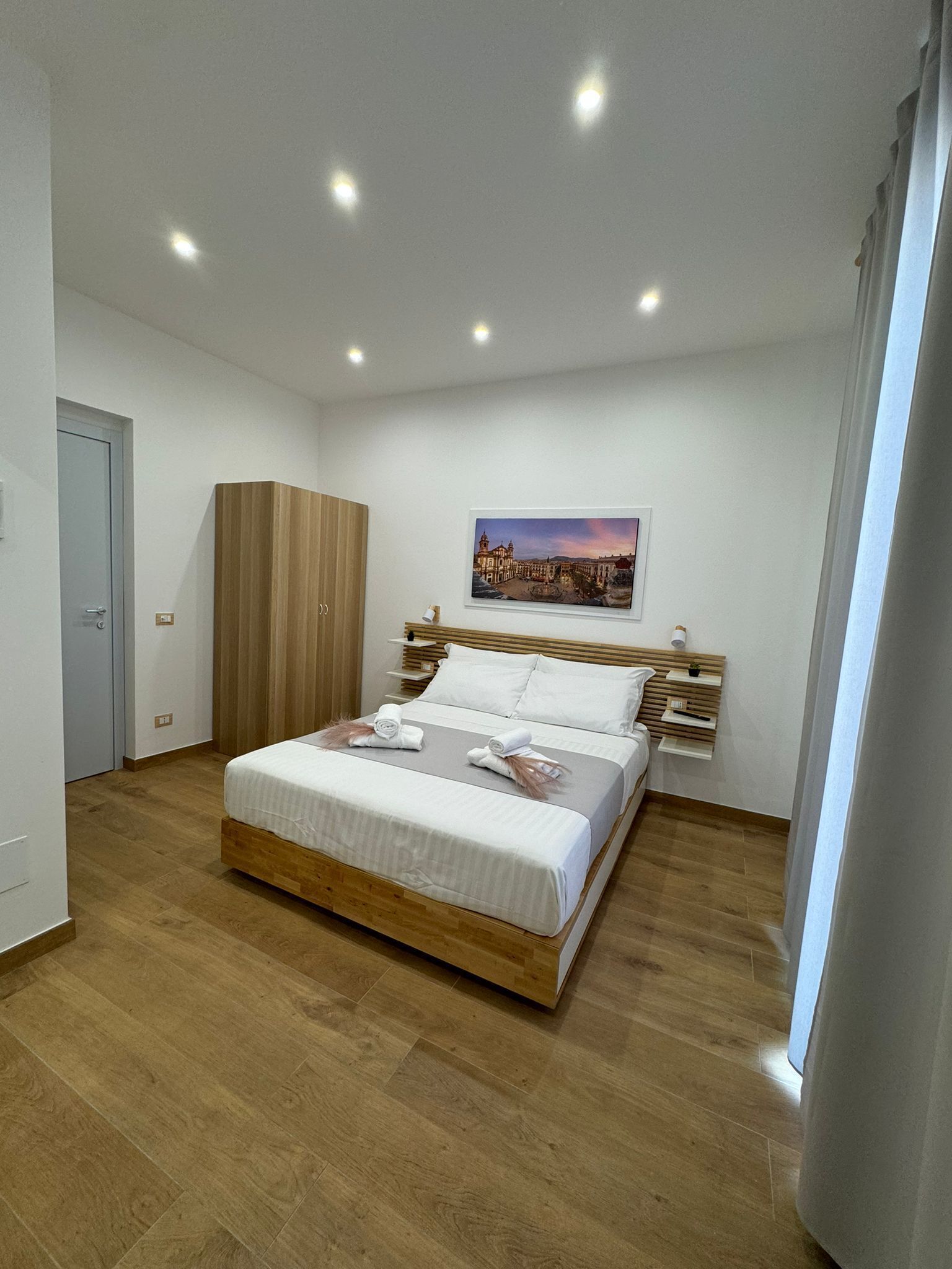 Comfort Room, Private Bathroom | Desk, blackout drapes, soundproofing, iron/ironing board