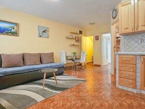 Living area - Wohnung "Domili" mit eigener Terrasse by Interhome (Buzinija)