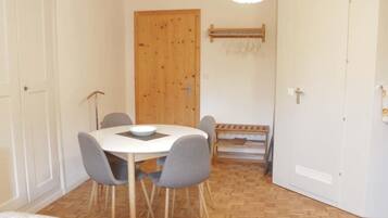 1 Schlafzimmer, Internetzugang