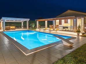 Pool - Sterlizia, Villa mit Pool in Meeresnähe by Interhome (Scicli)
