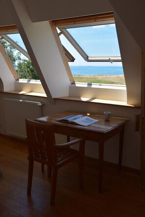Interior - "Men Meur" mit Blick auf das Wasser by Interhome (Guilvinec)