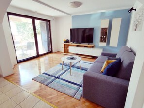 TV - "Jela" mit Terrasse by Interhome (Bokordici)