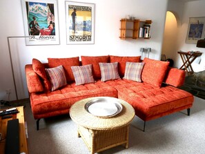 TV, fireplace - Wohnung Grün by Interhome (La Punt-Chamues-ch)