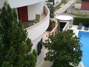 Outdoor dining - Moderne Ferienwohnung mit Balkonen mit Meerblick by Interhome (Medulin/Ližnjan)
