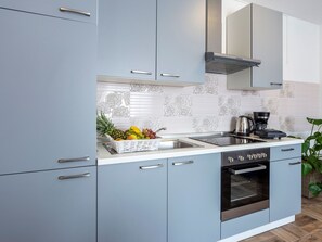 Fridge, oven, dishwasher, cookware/dishes/utensils - Schöne Wohnung Funtana Nr.2 by Interhome (Poreč/Funtana)