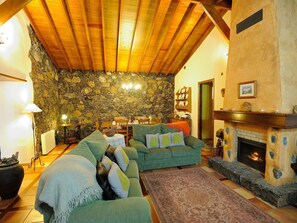 TV, fireplace - mit Schwimmbad nur für Erwachsene by Interhome (La Esperanza)
