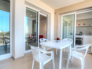 Dining - Appartamento con 2 camere da letto by Interhome (Cava d'Aliga)