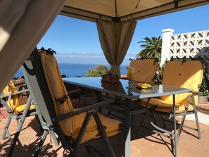 Outdoor dining - Haus "Maria" mit eigenem Schwimmbad by Interhome (La Victoria de Acentejo)