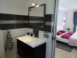 2 bedrooms, Internet - La Palmita mit Meerblick by Interhome (La Victoria de Acentejo)
