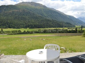 Outdoor dining - Residenz La Mora 21 by Interhome (La Punt-Chamues-ch)
