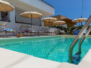 Pool - Wohnung 'Talia' mit Wasserblick by Interhome (Sampieri)