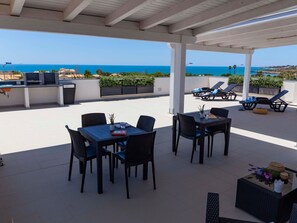 Outdoor dining - Wohnung 'Talia' mit Wasserblick by Interhome (Sampieri)