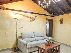 TV - Ländliches Haus Monte del Agua by Interhome (El Tanque)