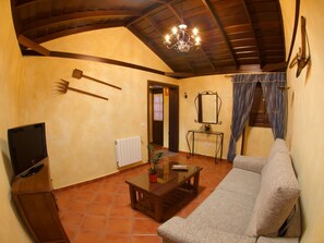 TV - Ländliches Haus Monte del Agua by Interhome (El Tanque)