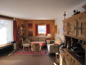 TV - Belvair Chamues-ch by Interhome (La Punt-Chamues-ch)
