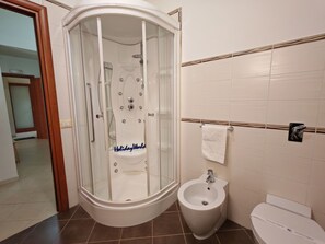 Bathroom - Casa Ragusa 59 bei Holiday World by Interhome (Marina di Ragusa)