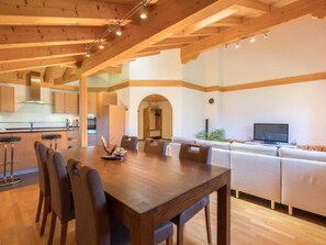 Dining - Bergtraum by Interhome (Grindelwald)