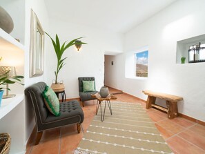 Interior - Secret Garden Villa - ländlicher Boutique-Rückzugsort, private tropische Gärten by Interhome (Guatiza)