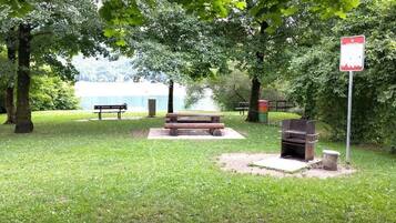 Enceinte de lâhĂ©bergement