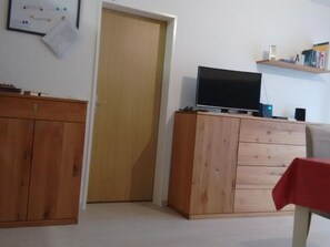 Interior - 2 Zimmer Gartenwohnung mit Pool by Interhome (Caslano)